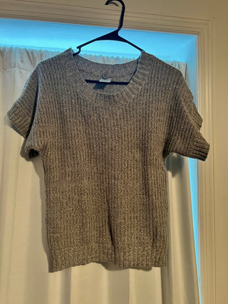 Uproar Womens Short Sleeve Knit Sweater Medium Gray Textured Pullover